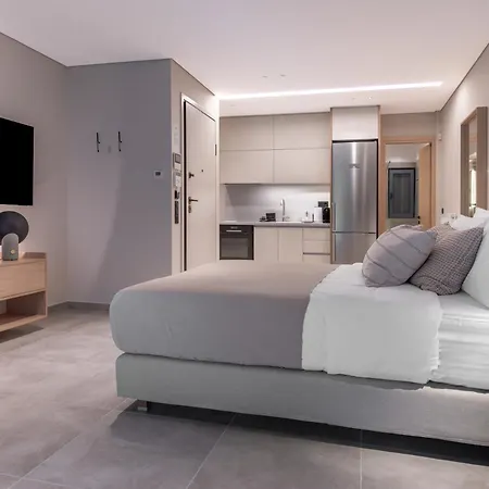 Phaedrus Living Luxury Residences Aurora *